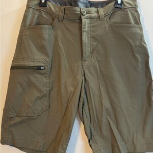 Eddie Bauer Men's Khaki Cargo Shorts